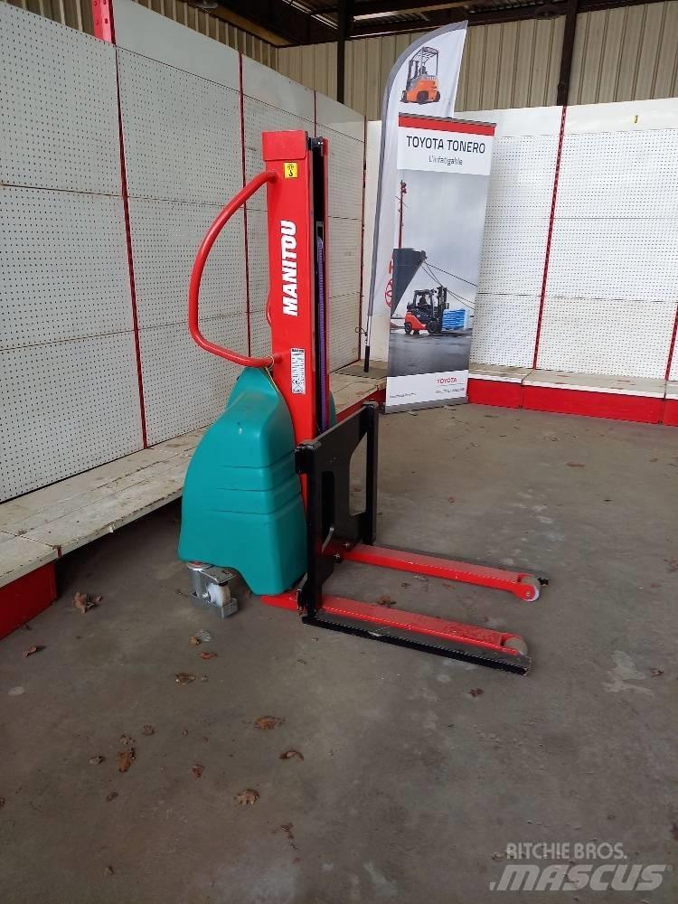 Manitou EB500 Käyden ajettavat pinoamistrukit