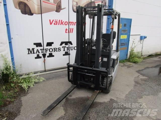 Nissan (Atlet) TX 15 Sähkötrukit