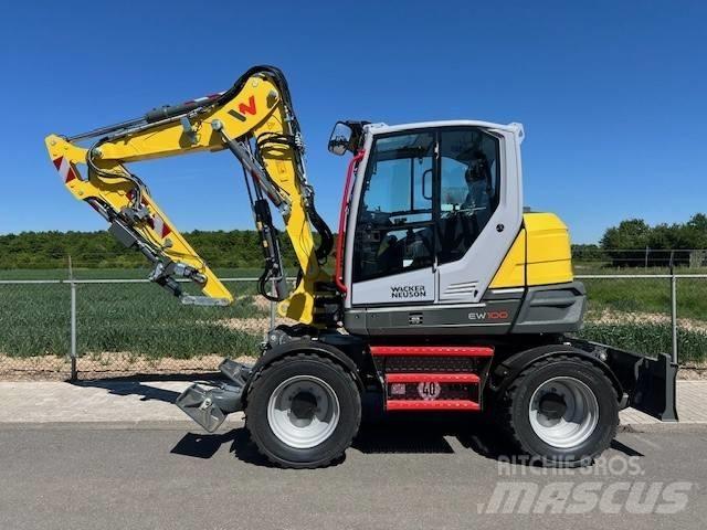 Wacker Neuson EW 100 Pyöräkaivukoneet