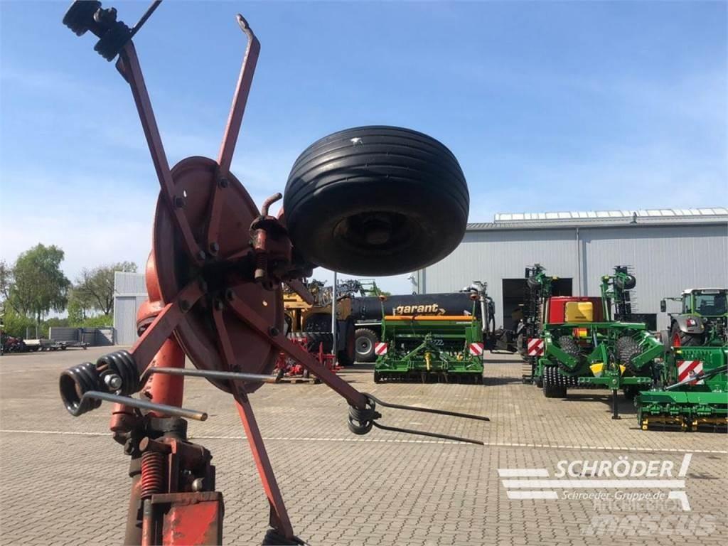 Kuhn GF 5000 MHA Pöyhimet ja haravat