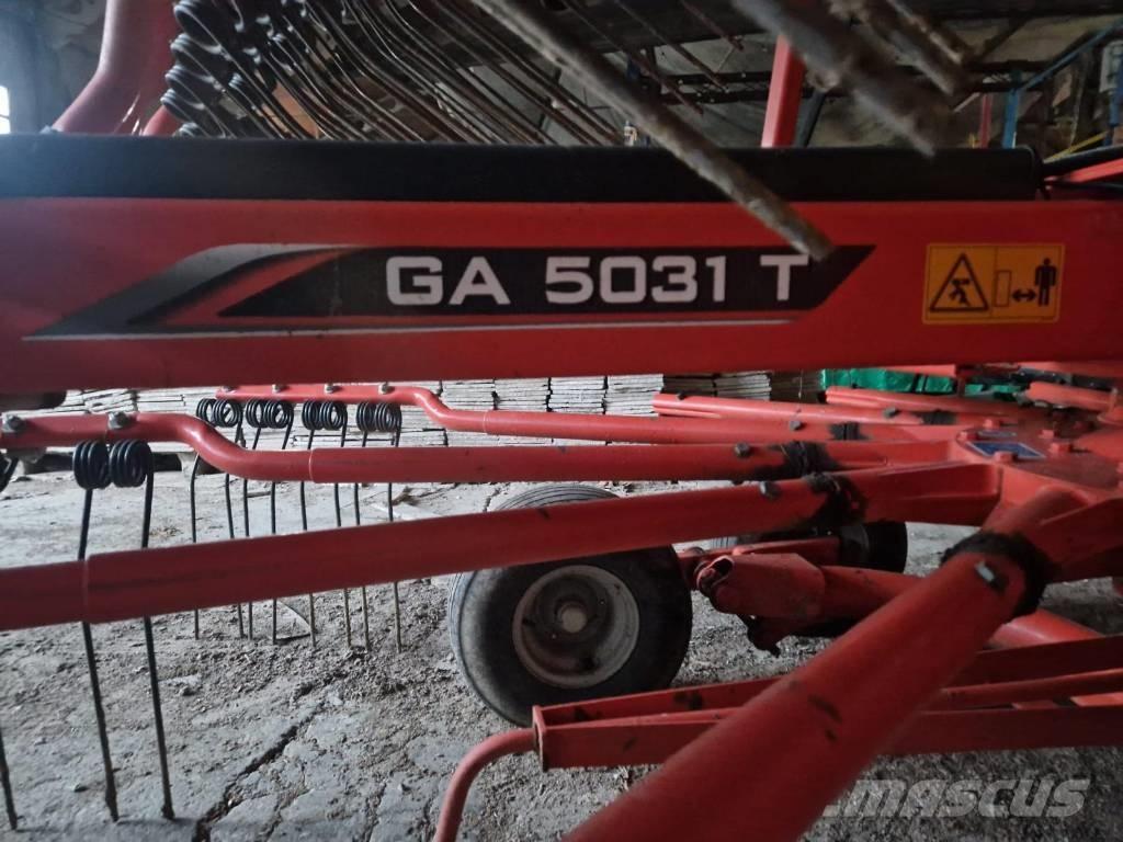 Kuhn 5031T Pöyhimet ja haravat