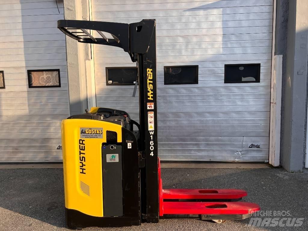 Hyster RS1.6 Ajettavat pinoamisvaunut
