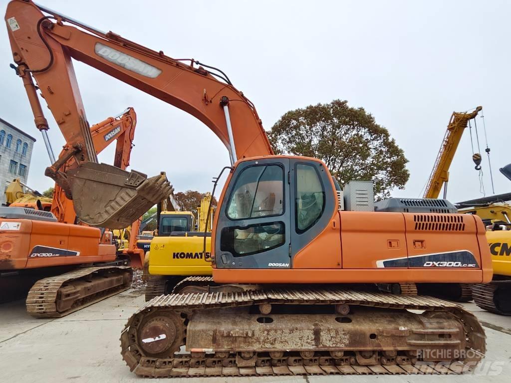 Doosan DX 300 LC Telakaivukoneet