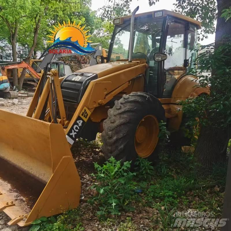 JCB 4 CX Kaivurikuormaajat
