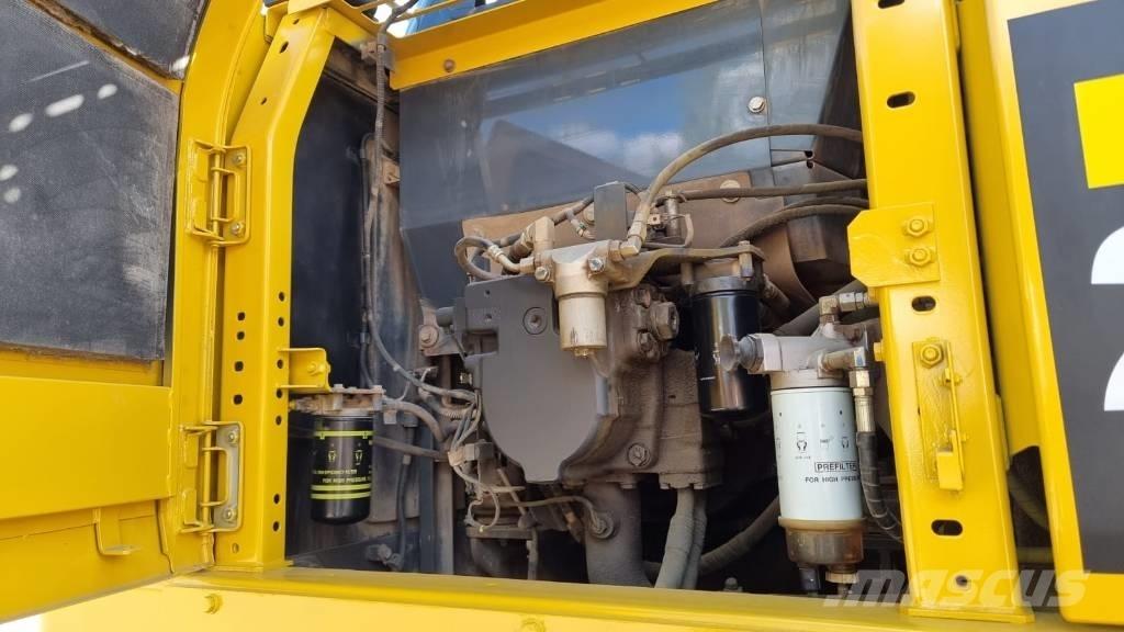 Komatsu PC 210 LC-11 Telakaivukoneet