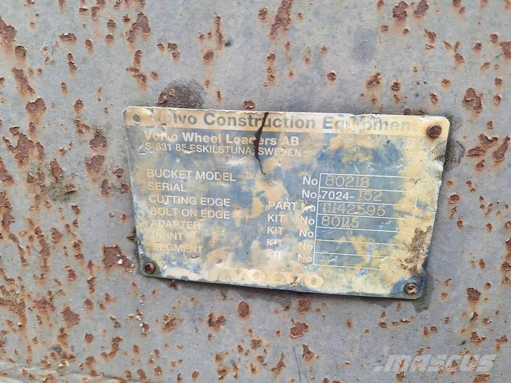 Volvo L220D Pyöräkuormaajat