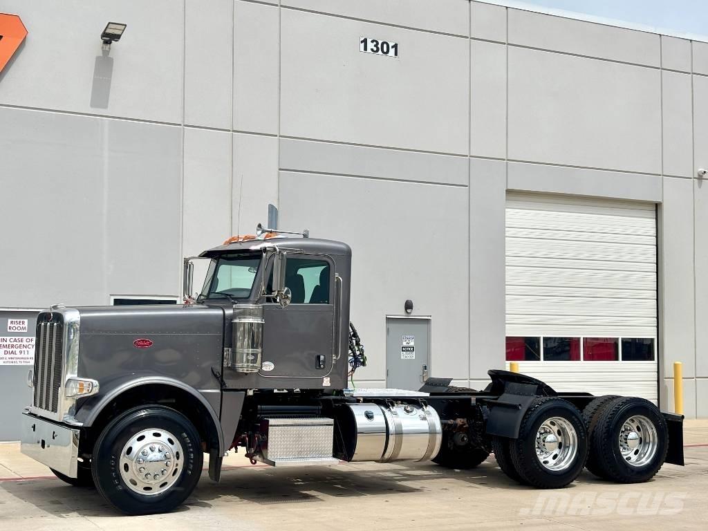 Peterbilt 389 Vetopöytäautot