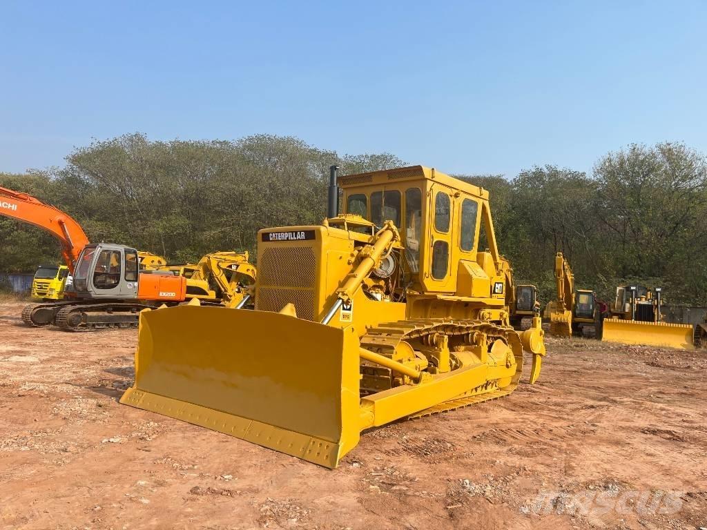 CAT D7G Telaketjupuskutraktorit