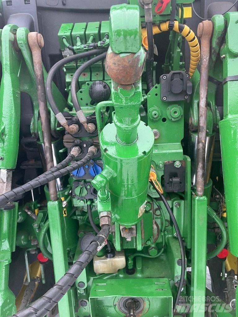 John Deere 6145R Traktorit