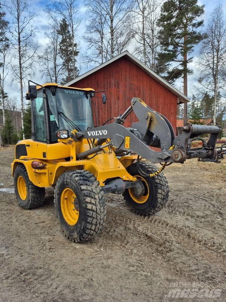 Volvo L 30 G Pyöräkuormaajat