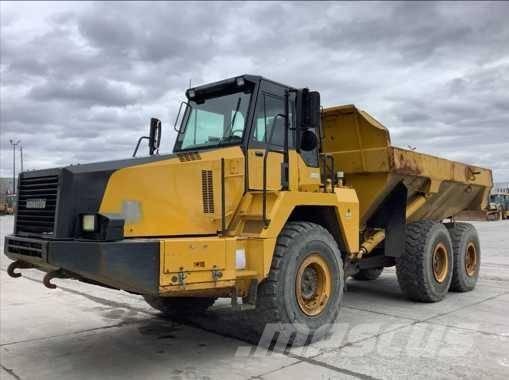 Komatsu HM 300 Dumpperit