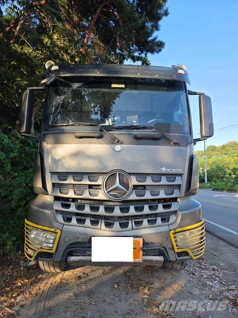 Mercedes-Benz 3951K Minidumpperit