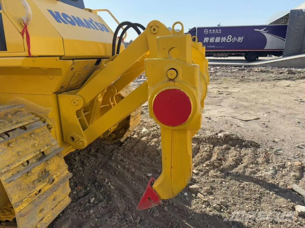 Komatsu D 85 EX-18 Telaketjupuskutraktorit