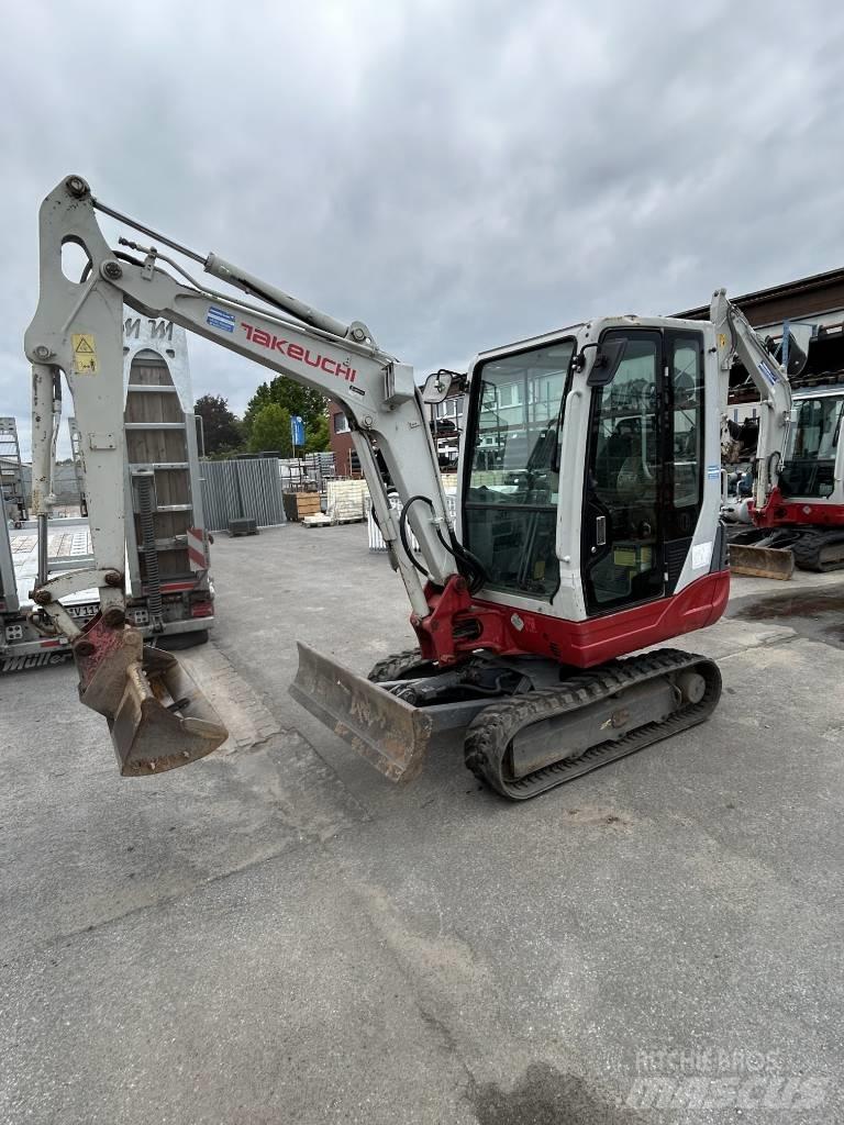 Takeuchi TB 228 Minikaivukoneet < 7t