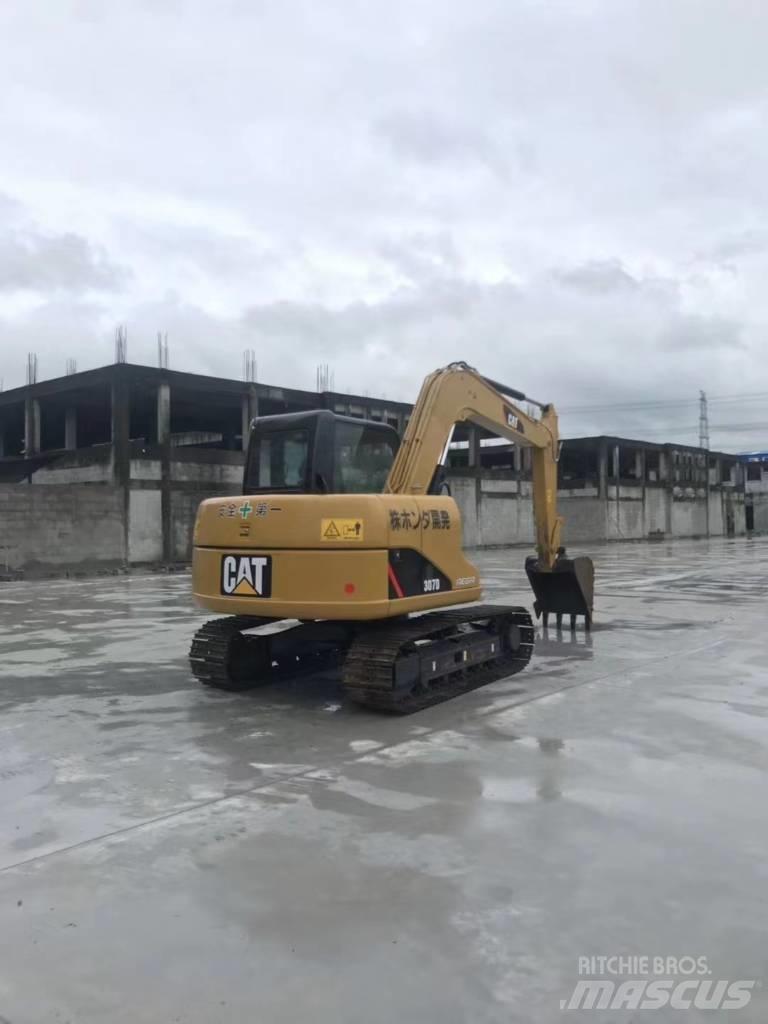 CAT 307 D Midikaivukoneet 7t - 12t