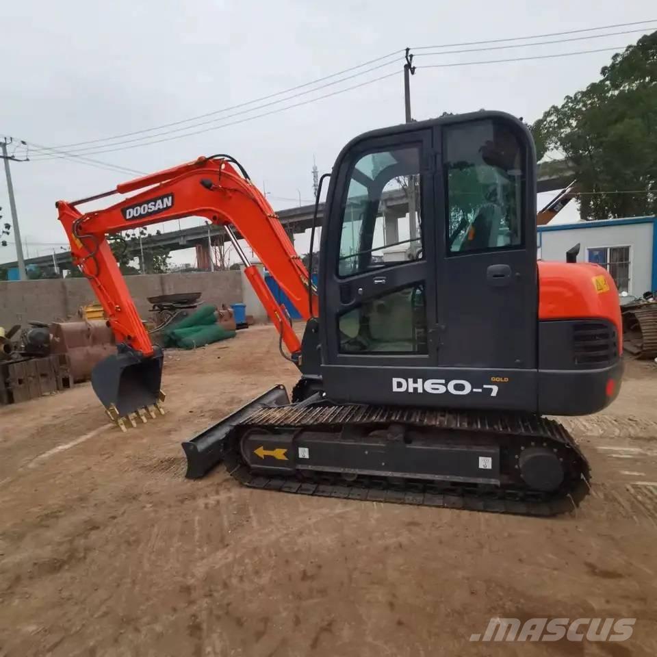 Doosan DH60-7 Minikaivukoneet < 7t