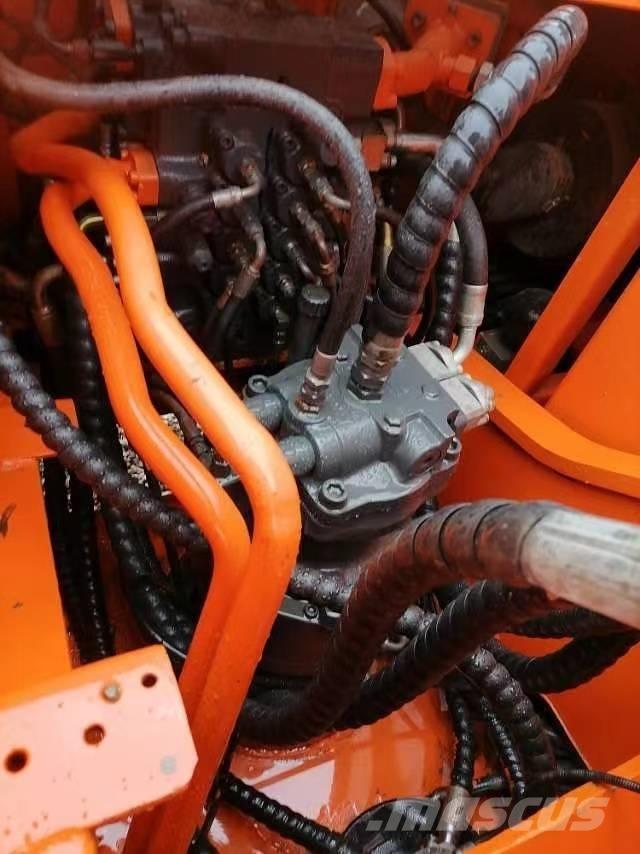Doosan 225 LC-9 Telakaivukoneet
