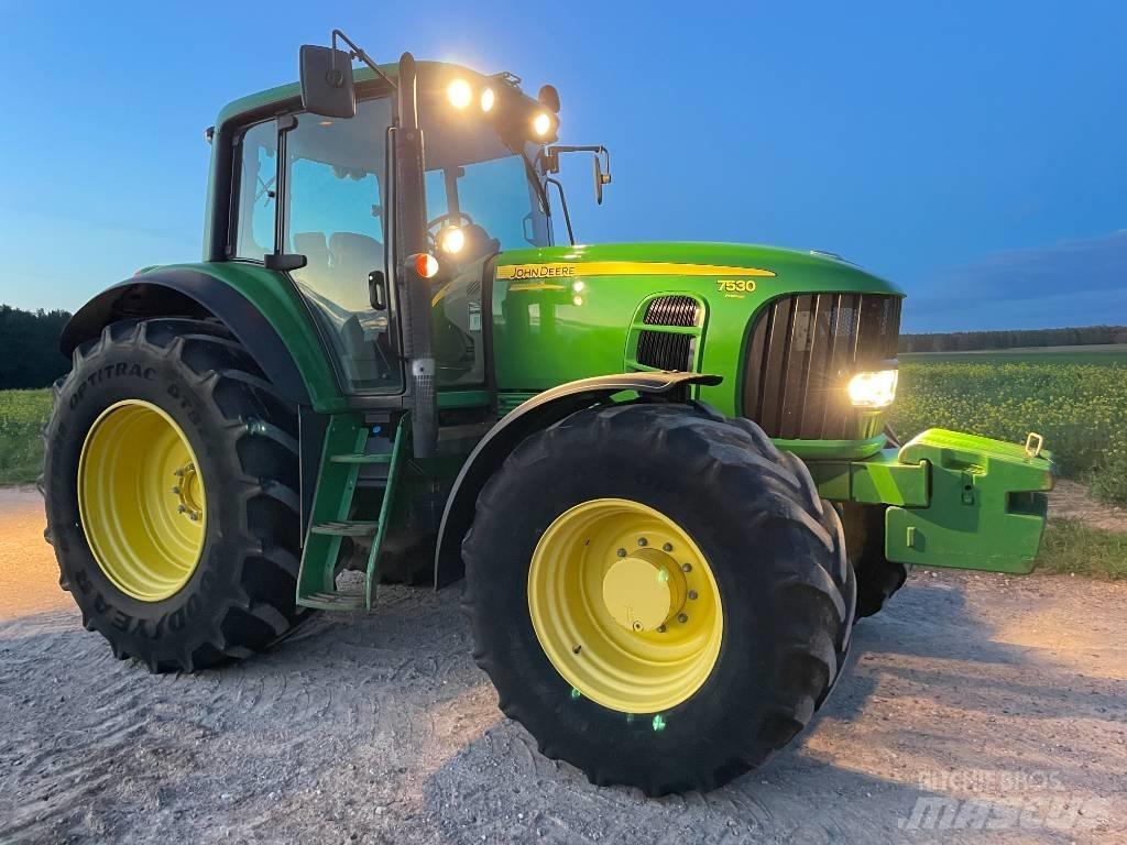 John Deere 7530 Traktorit