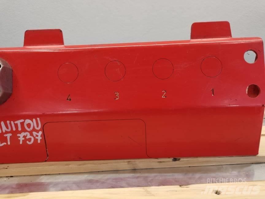 Manitou MLT shield Ohjaamo ja sisusta