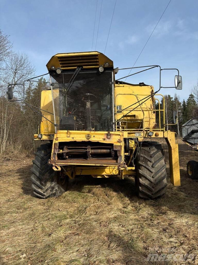 New Holland TX 36 Leikkuupuimurit