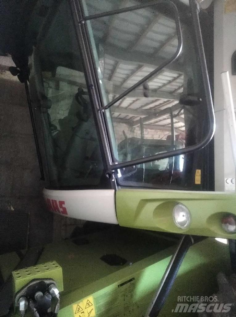 CLAAS Tucano 320 Leikkuupuimurit