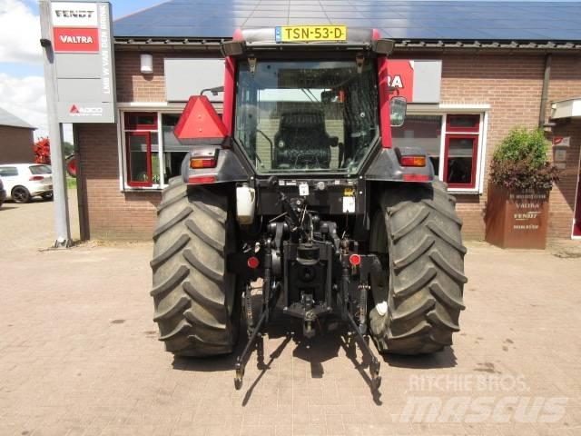 Valtra A93 HITECH Traktorit