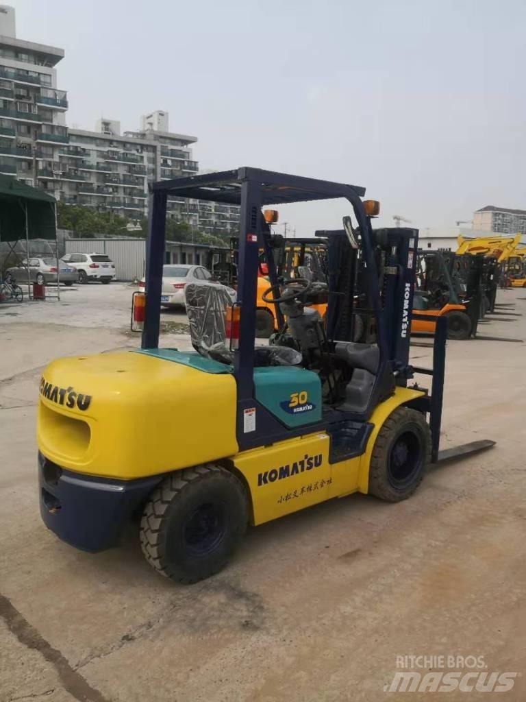 Komatsu FD 30 T-14 Dieseltrukit