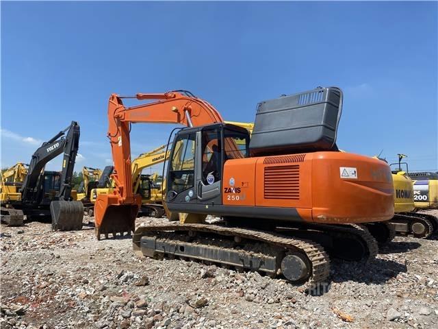 Hitachi ZX 250 Telakaivukoneet