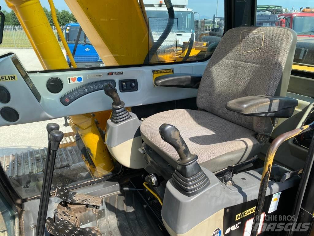 JCB JS 130 Telakaivukoneet