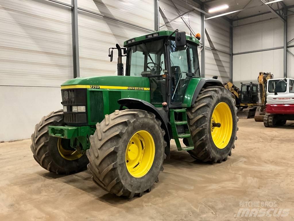John Deere 7710 Traktorit