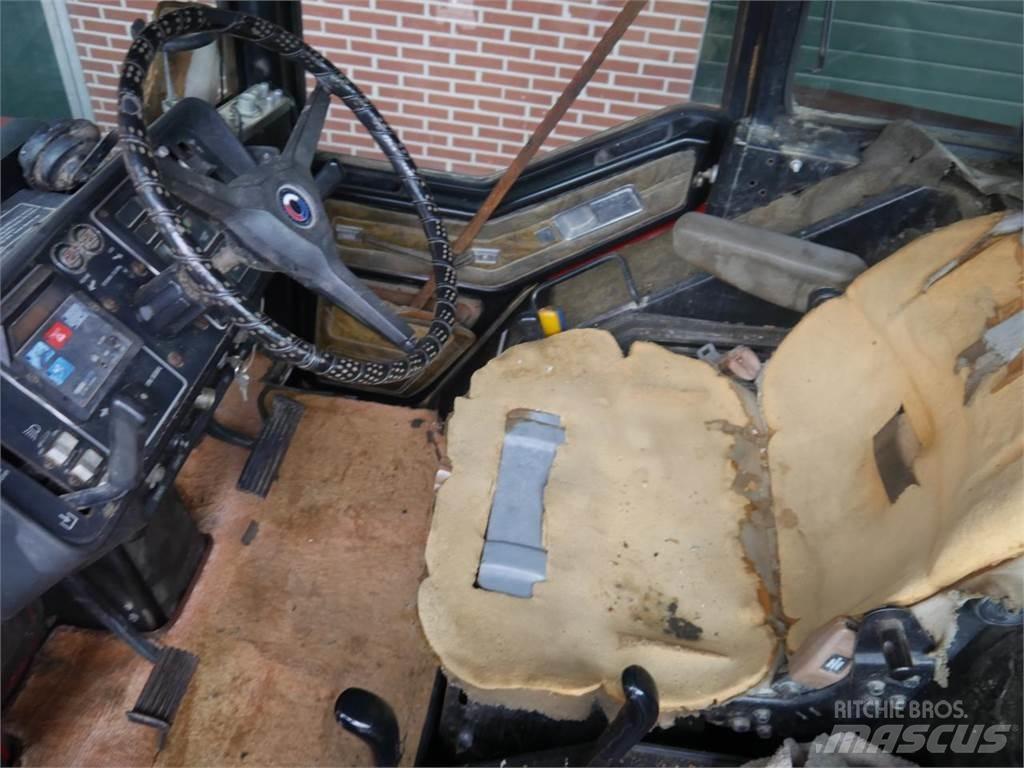 Case IH IHC 3588 Traktorit