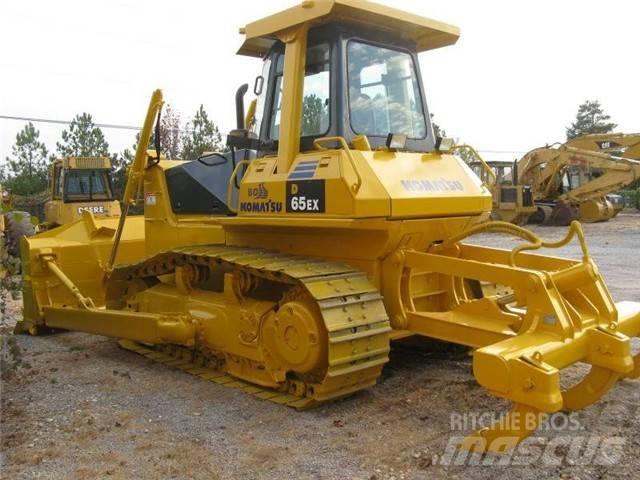 Komatsu D 65 EX Telaketjupuskutraktorit