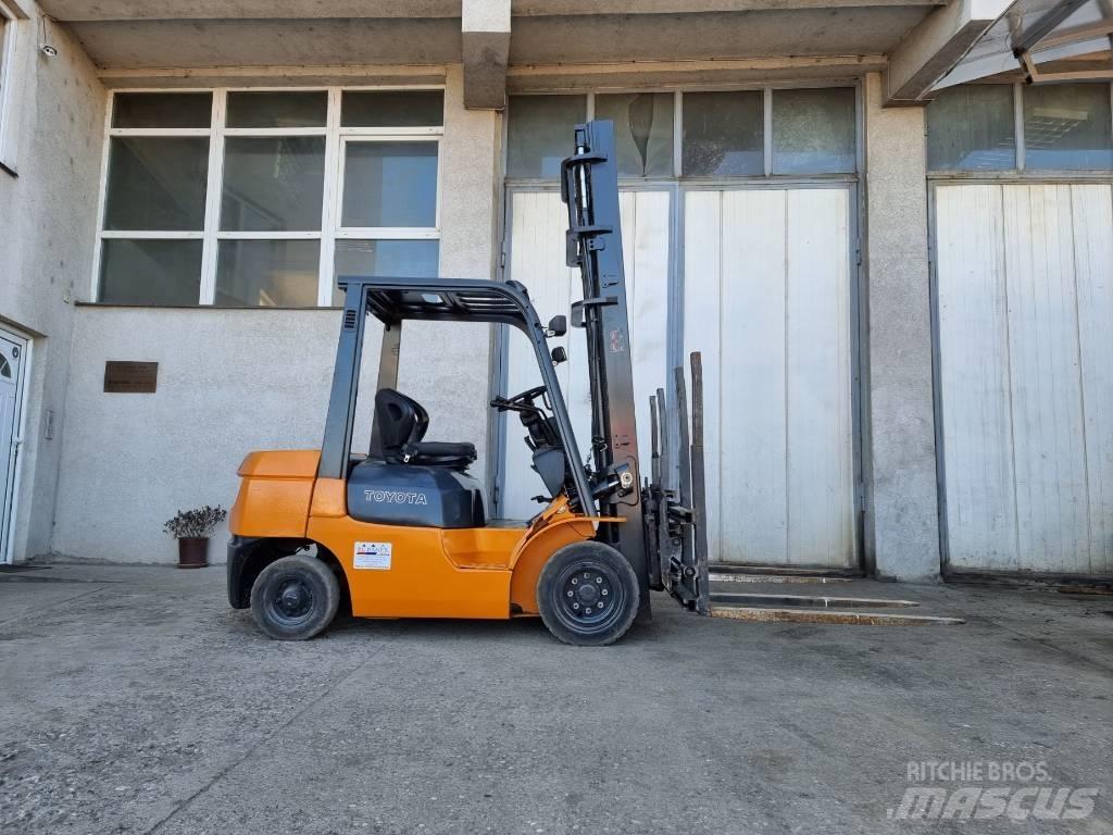 Toyota 02-7 FD 25 Dieseltrukit
