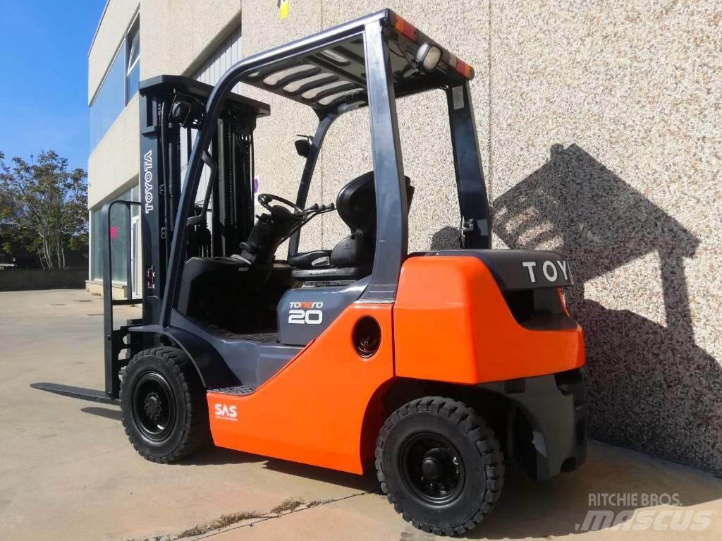 Toyota 02-8 FG F 20 Nestekaasutrukit