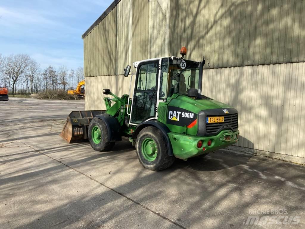 CAT 906M Pyöräkuormaajat
