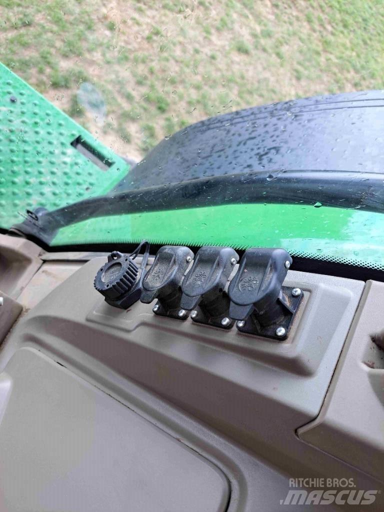 John Deere 8R410 Traktorit