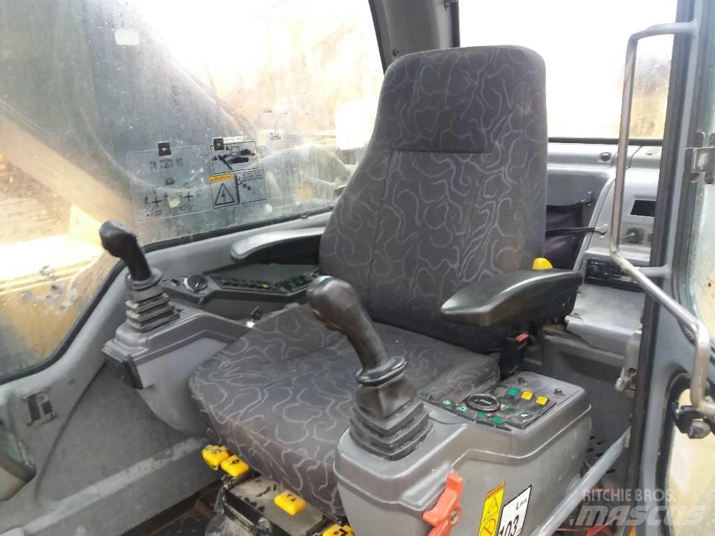 Volvo EC 240 B LC Telakaivukoneet
