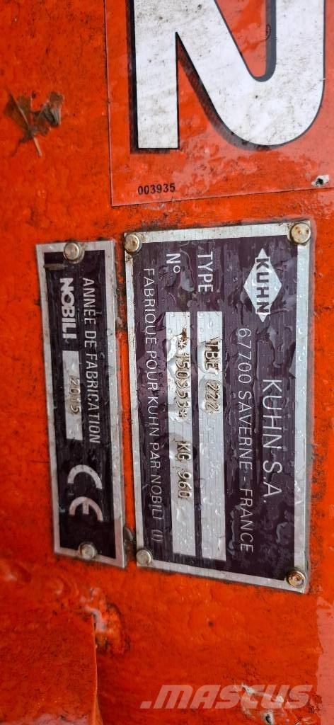 Kuhn TBE 222 Kesantoleikkurit ja -murskaimet