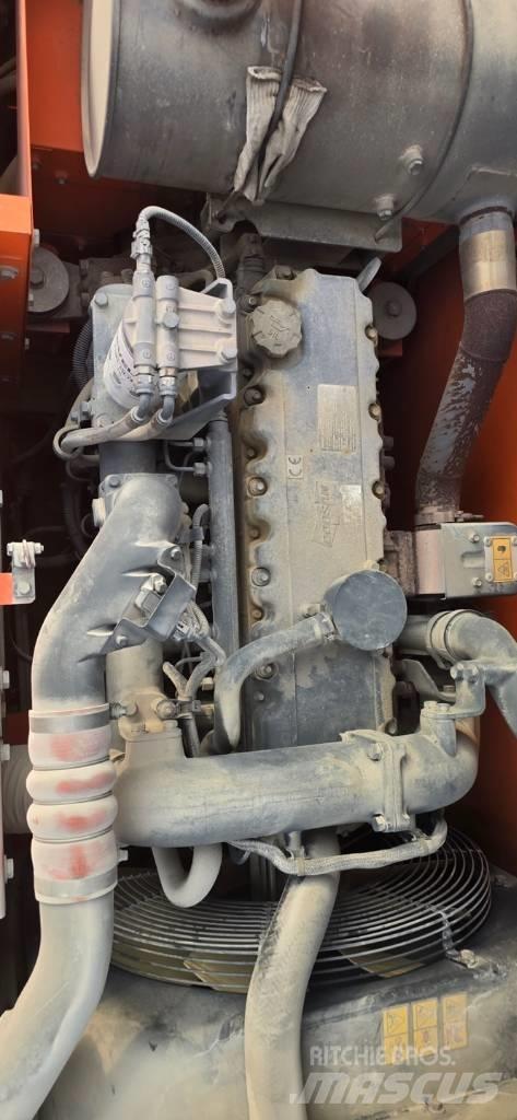 Doosan DX 210 W Pyöräkaivukoneet