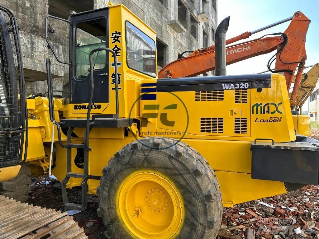 Komatsu WA 320 Pyöräkuormaajat