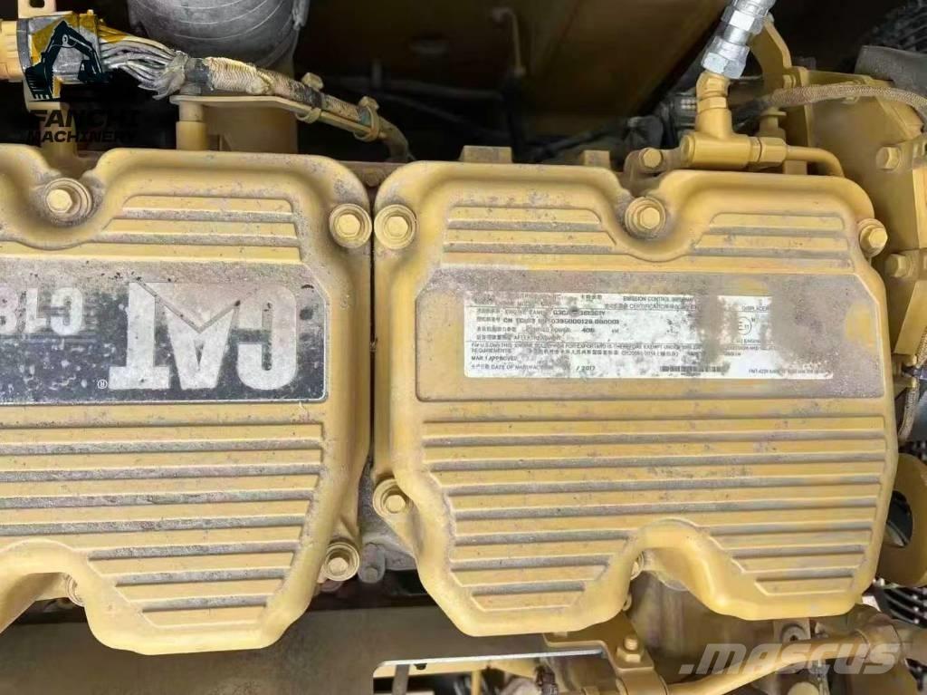 CAT 390F Telakaivukoneet