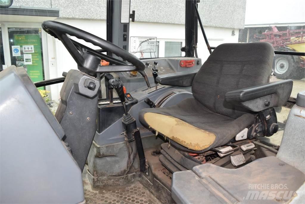New Holland 8340 Traktorit