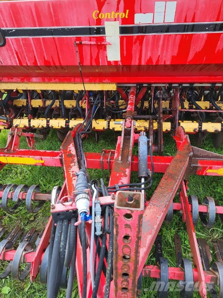 Väderstad Rapid 400C Kylvökoneet