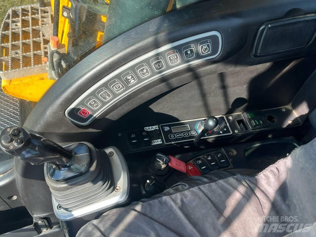 JCB JS 145 W Pyöräkaivukoneet