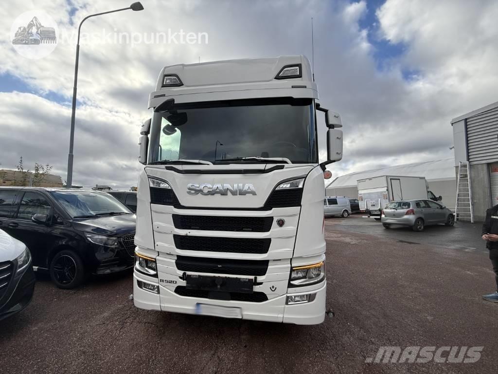 Scania R 520 Vetopöytäautot