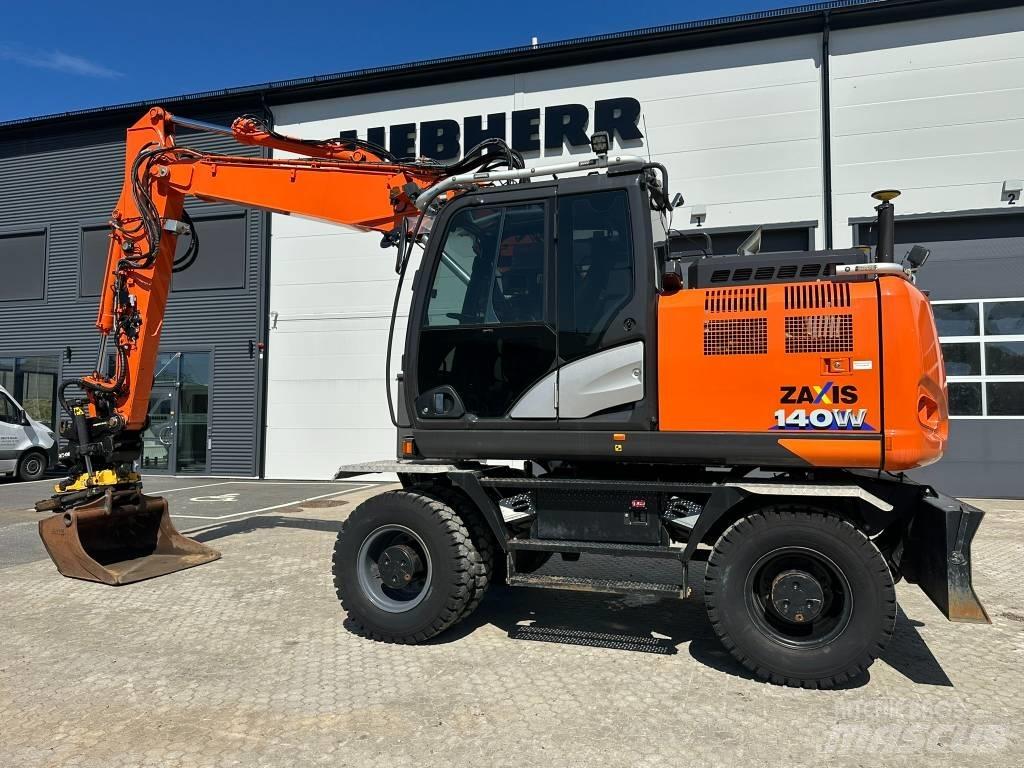 Hitachi ZX 140 W-6 Pyöräkaivukoneet