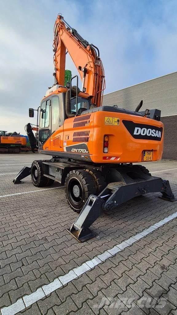Doosan DX 170W-5 Pyöräkaivukoneet
