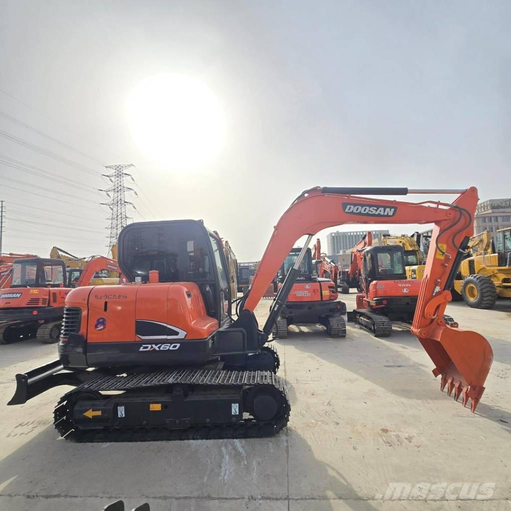 Doosan DX 60 Minikaivukoneet < 7t