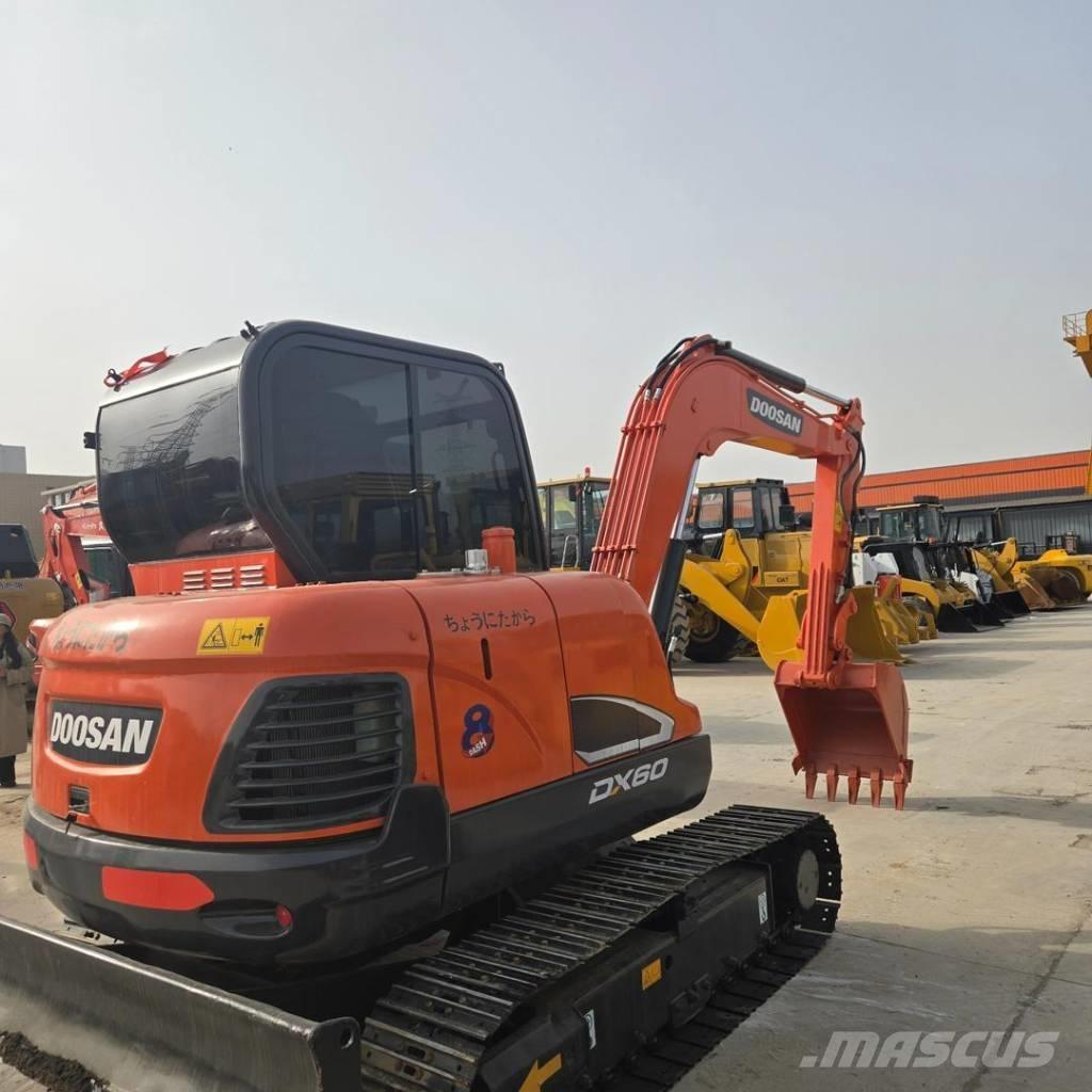 Doosan DX 60 Minikaivukoneet < 7t
