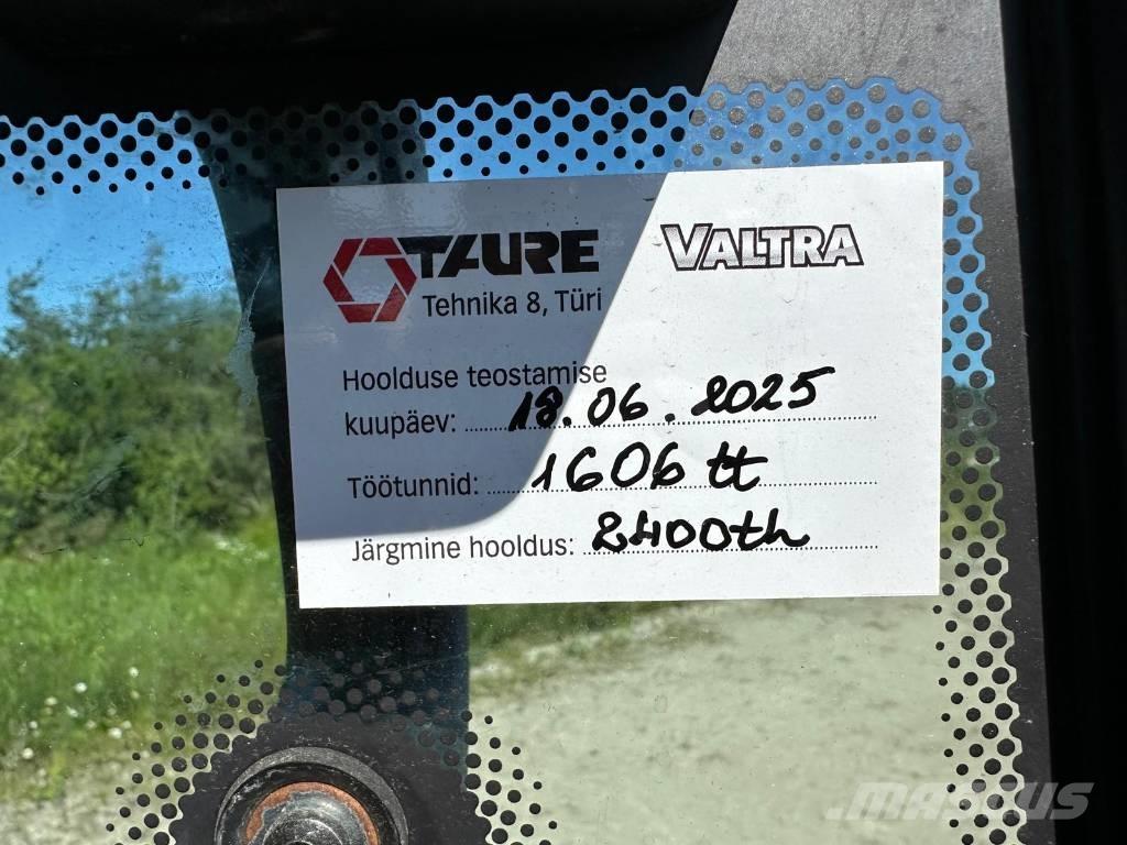 Valtra G 135 Versu Traktorit